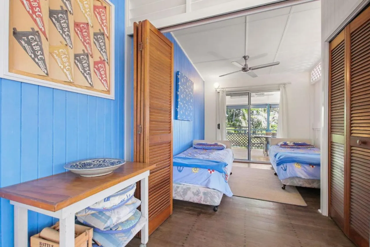 Watson Street 21, Currimundi Villa Kawana Waters Holiday home